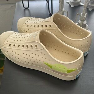 Disney Star Wars Yoda Native Crocs M7/W9